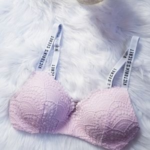 Victoria's Secret 32B Lace Bra